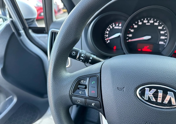 Kia Rio cena 36900 przebieg: 98000, rok produkcji 2017 z Trzebnica małe 667